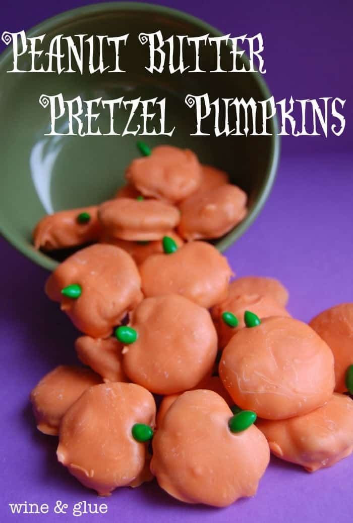 https://www.simplejoy.com/wp-content/uploads/2013/10/peanut_butter_pretzel_pumpkins.jpg