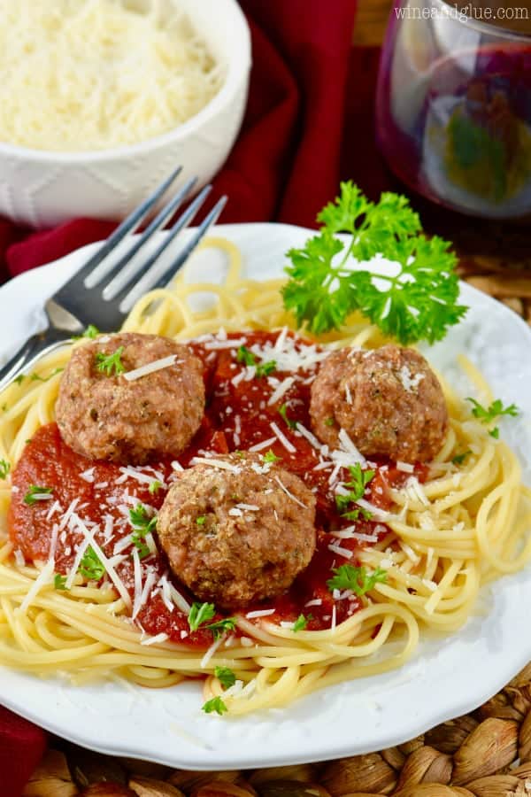 Healthy meatballs on top of spaghetti and marinara sauce. 