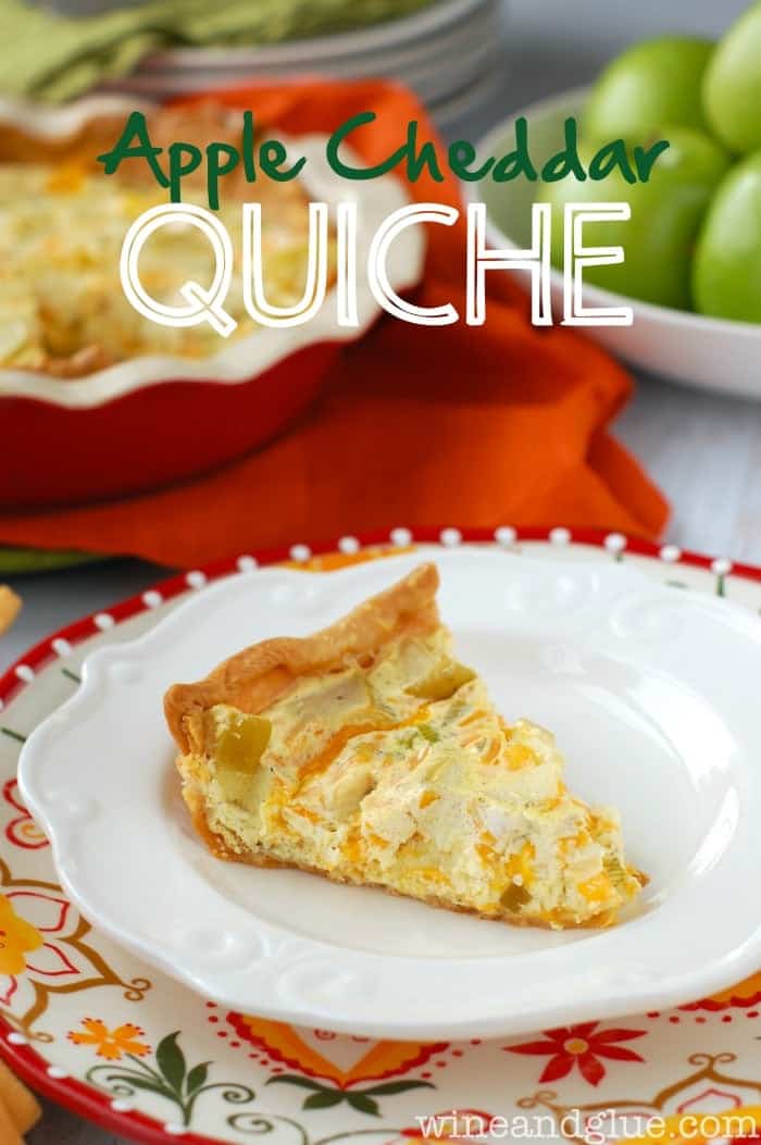 Apple Cheddar Quiche | www.wineandglue.com | Sweet and savory combine perfectly in this delicious breakfast!