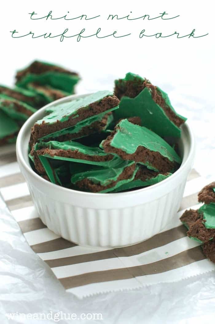 Thin Mint Truffle Bark | www.wineandglue.com | Your favorite Girl Scout Cookie in a delicious and irresistible treat!