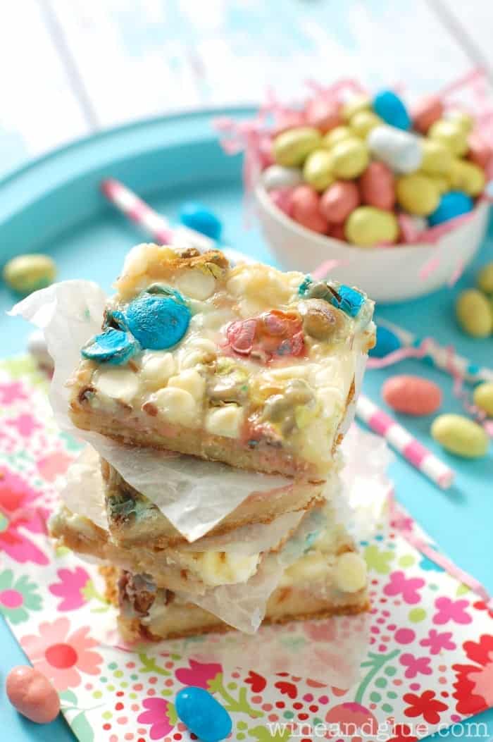 Robin Egg Magic Bars | www.wineandglue.com | With the graham cracker crust and the sugar cookie middle you won't be able to eat just one!