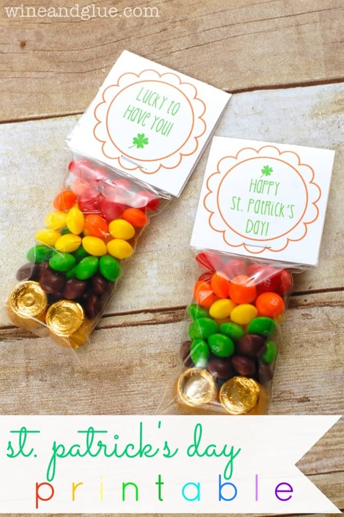 St Patricks Printable | www.wineandglue.com | Super cute printable bag topper for St. Patrick's Day treats!
