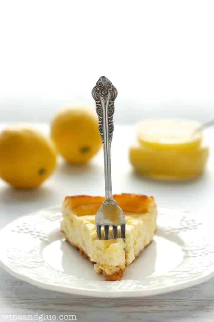 Lemon Cheesecake | www.wineandglue.com | A seriously amazing lemon swirled cheesecake