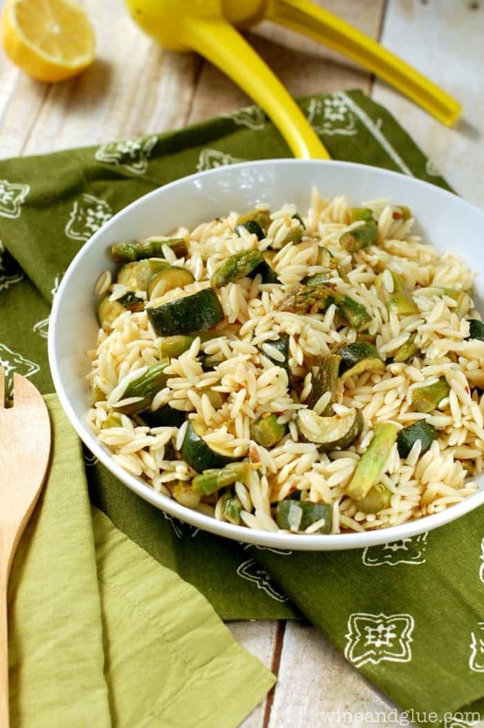 Orzo Pasta Salad with Asparagus and Zucchini | www.wineandglue.com | An easy side dish full of veggies and flavor!