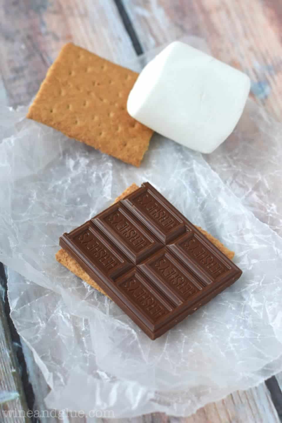 Salted Caramel S'mores | The amazingness of s'mores with the added bonus of salted caramel, so irresistible!