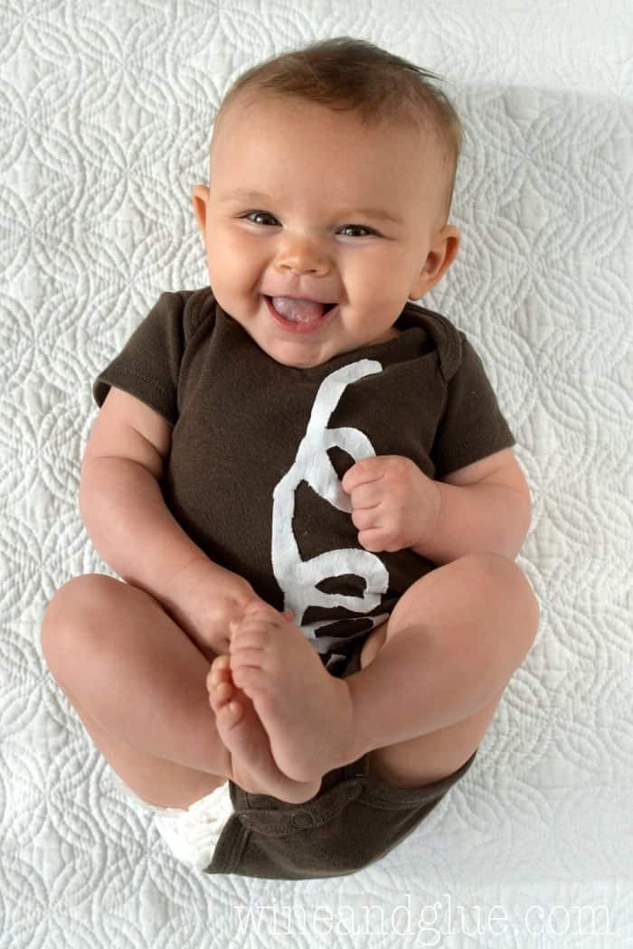 This Hostess Cupcake Baby Costume can be made in under 30 minutes with just a few supplies and it will make your baby look good enough to eat!