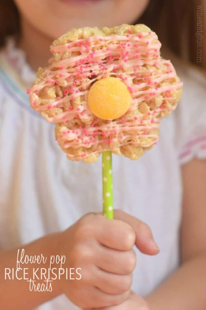 These Flower Pop Rice Krispie Treats are perfect for spring!