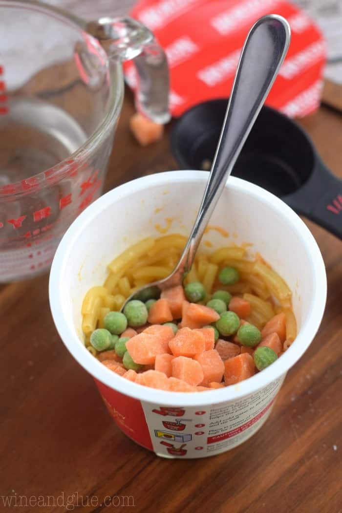 This Three Minute Veggie Mac is easy, delicious, and fast too!