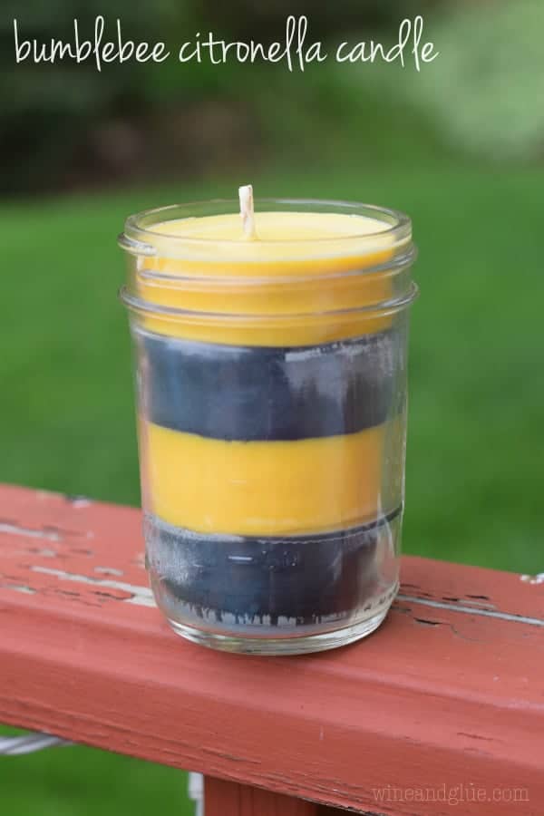Ever wonder how to make a citronella candle? These Bumblebee Citronella Candles are so easy to make, and make a perfect gift!