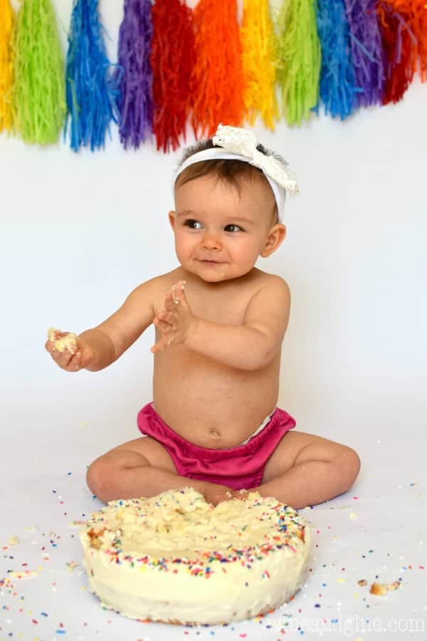 Take those cute pictures of your baby's first birthday and them eating their cake right at home with this DIY Cake Smash Photo Shoot!