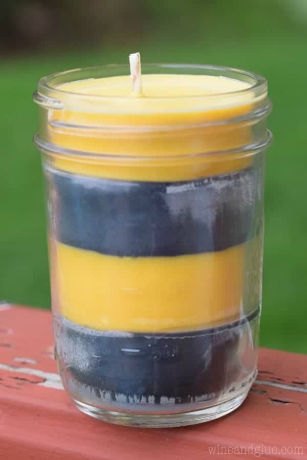 Ever wonder how to make a citronella candle? These Bumblebee Citronella Candles are so easy to make, and make a perfect gift!