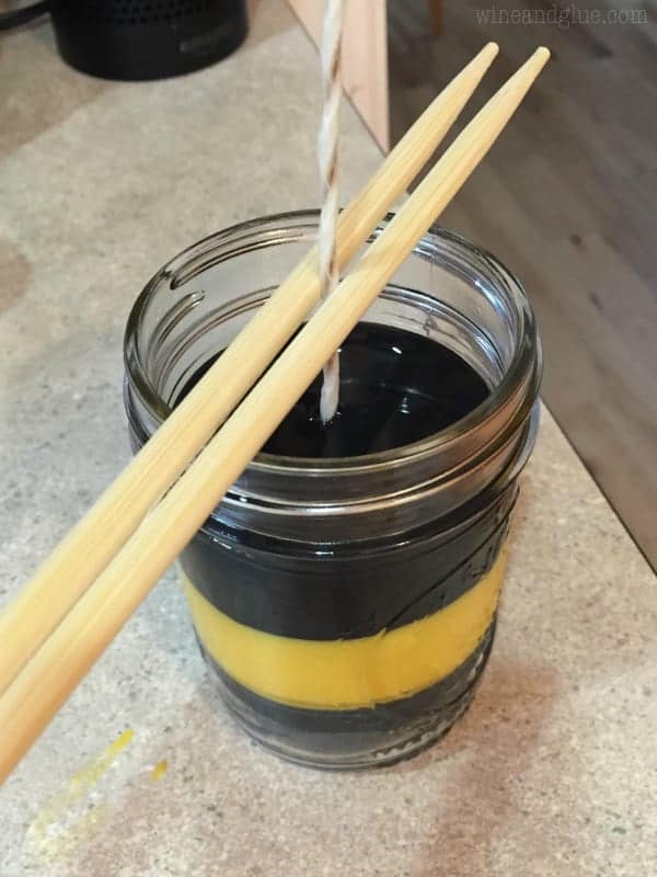 Ever wonder how to make a citronella candle? These Bumblebee Citronella Candles are so easy to make, and make a perfect gift!