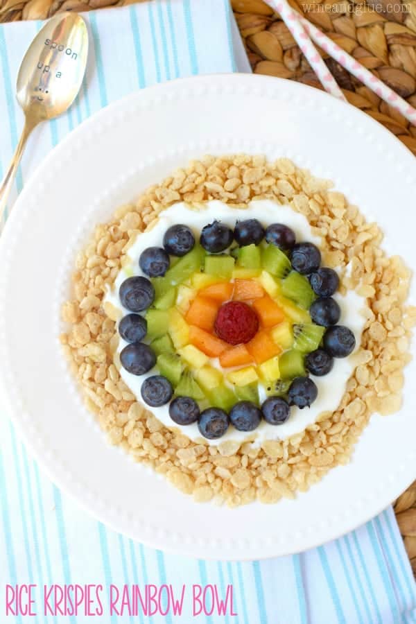 These Rice Krispies ® Rainbow Bowls are so easy that the kiddos can make them themselves, perfect for a snack and super fun for breakfast!