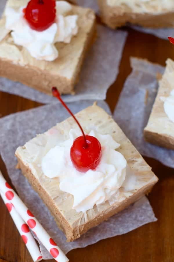 These Root Beer Float No Bake Cheesecake Bars are so easy to throw together, and full of creamy delicious root beer flavor!