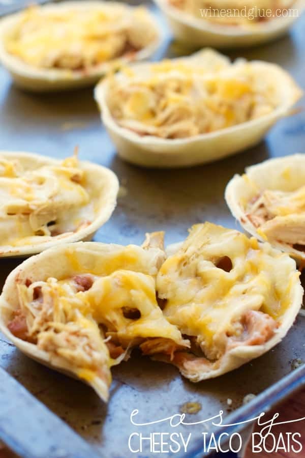 These Easy Cheesy Taco Boats are absolutely perfect as a quick weeknight dinner or a fun game day appetizer. My four year old declared these the best dinner ever! 