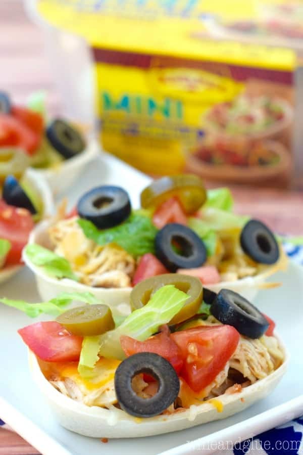 These Easy Cheesy Taco Boats are absolutely perfect as a quick weeknight dinner or a fun game day appetizer. My four year old declared these the best dinner ever! 
