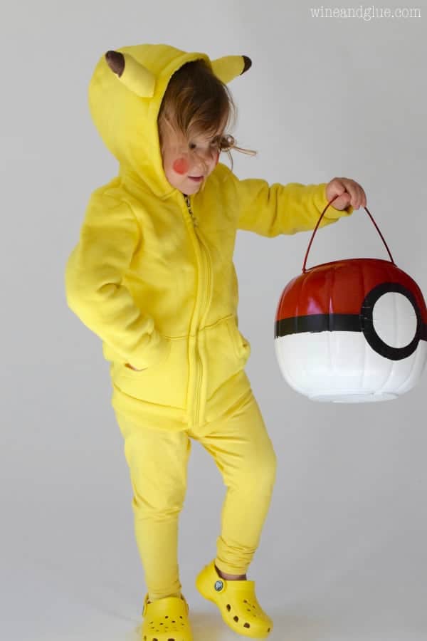 How to Make a DIY Pikachu Costume - 6 steps