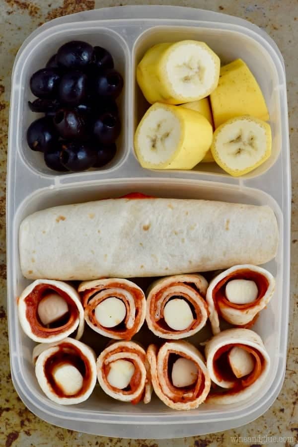 This easy Pizza Roll Up makes such an easy delicious lunch!