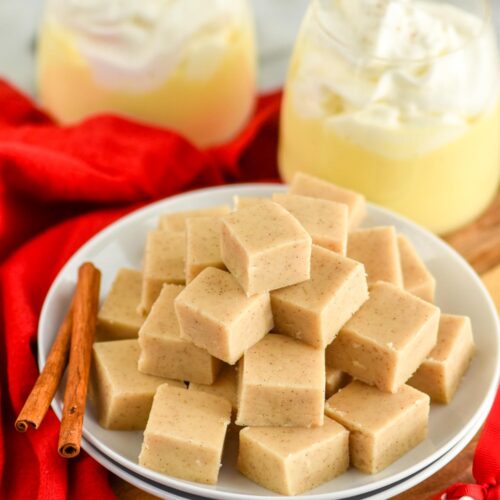 https://www.simplejoy.com/wp-content/uploads/2017/11/eggnog-fudge-2-500x500.jpg