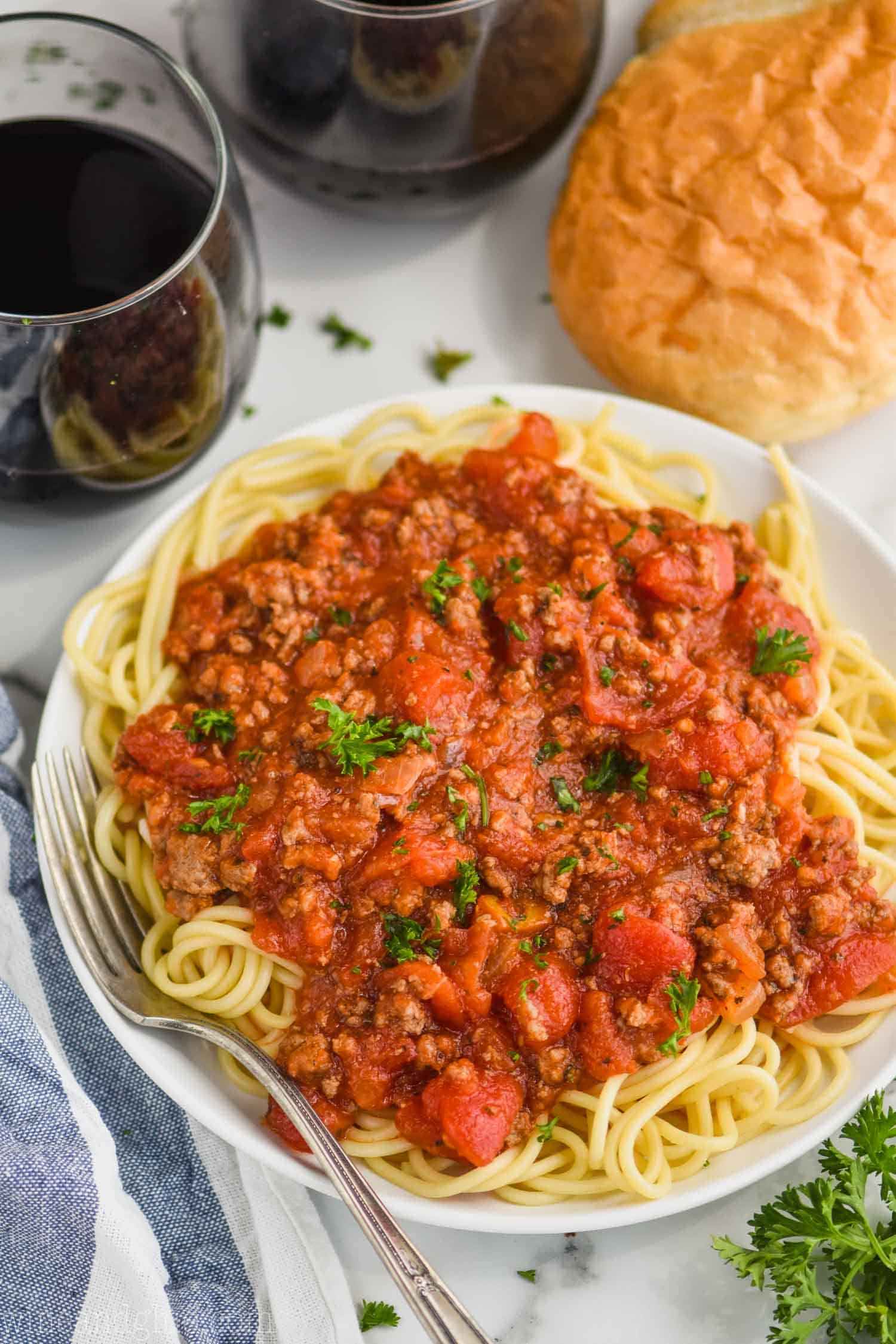 plain pasta with sauce