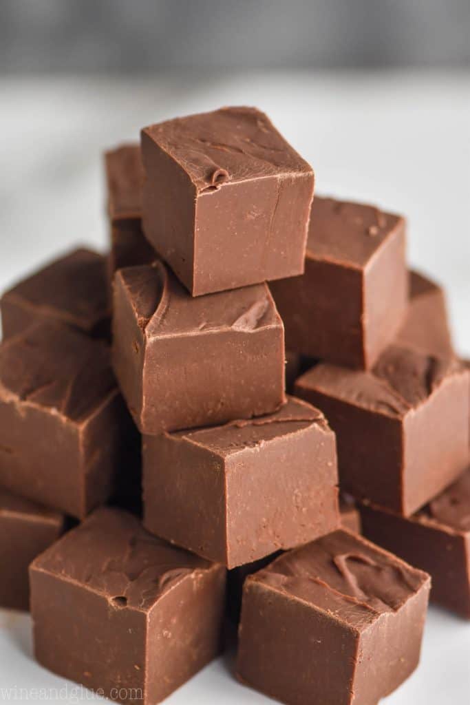 https://simplejoy.com/wp-content/uploads/2019/12/fudge_recipe-683x1024.jpg