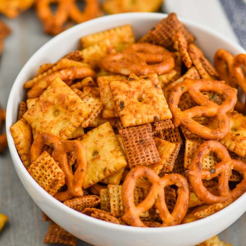 https://www.simplejoy.com/wp-content/uploads/2019/12/ranch_chex_mix-500x500.jpg