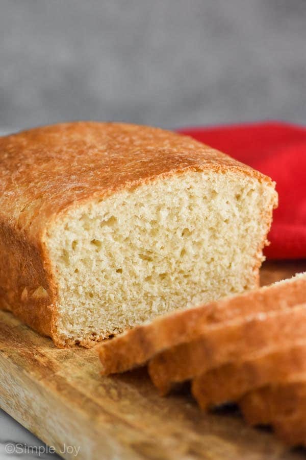 https://www.simplejoy.com/wp-content/uploads/2020/04/white_bread-copy.jpg