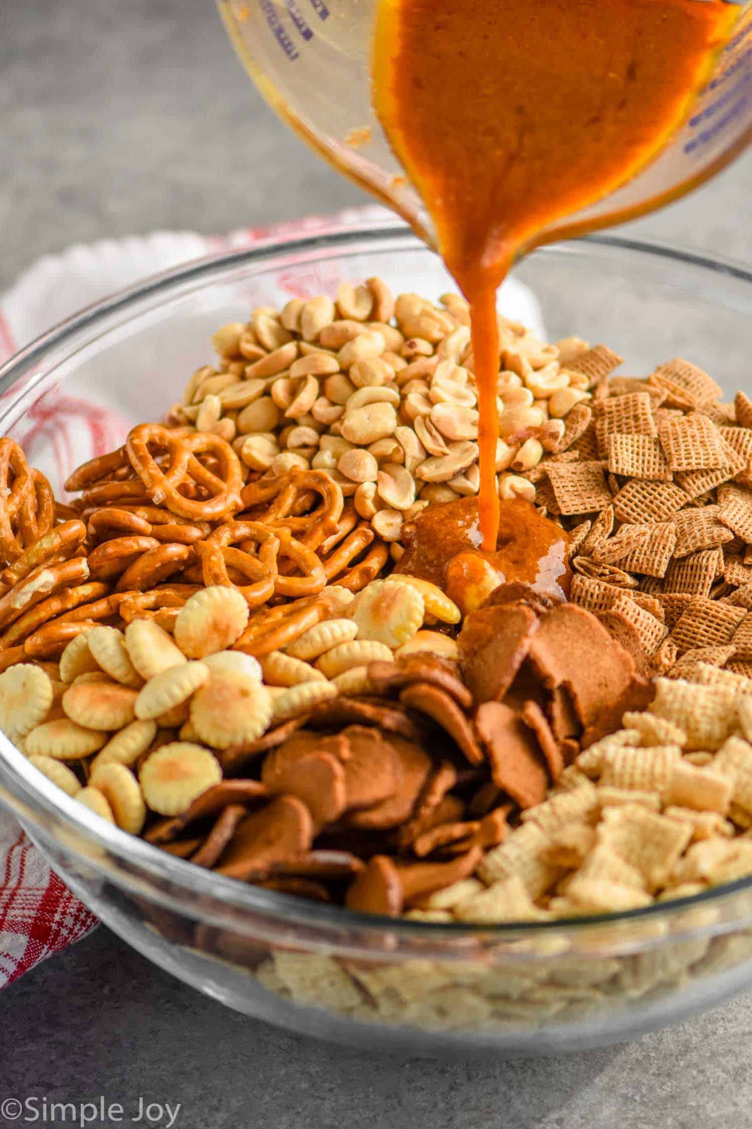 https://www.simplejoy.com/wp-content/uploads/2020/12/chex-mix-recipe.jpg