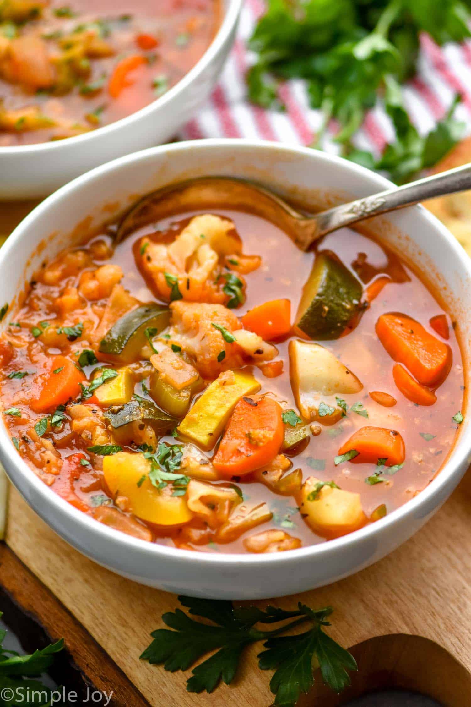 https://www.simplejoy.com/wp-content/uploads/2021/01/instant-pot-vegetable-soup.jpg