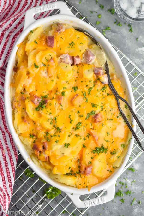 https://www.simplejoy.com/wp-content/uploads/2021/03/scalloped-potatoes-and-ham-copy.jpg