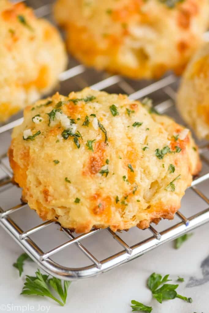 Garlic Cheddar Biscuits (a la Red Lobster)