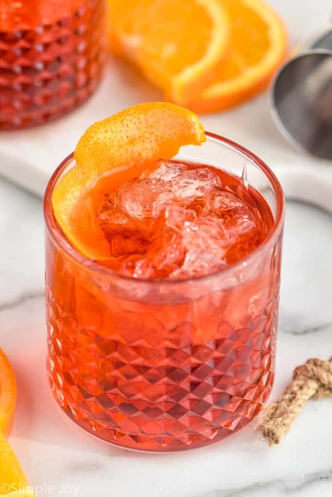 https://www.simplejoy.com/wp-content/uploads/2021/05/negroni-683x1024.jpg