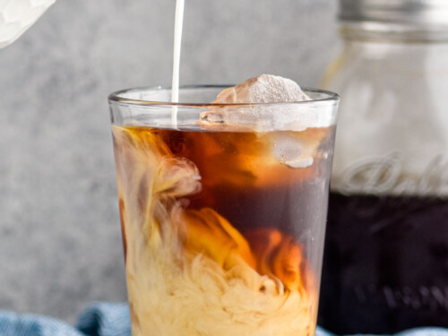 https://www.simplejoy.com/wp-content/uploads/2021/09/cold-brew-coffee-500x375.jpg