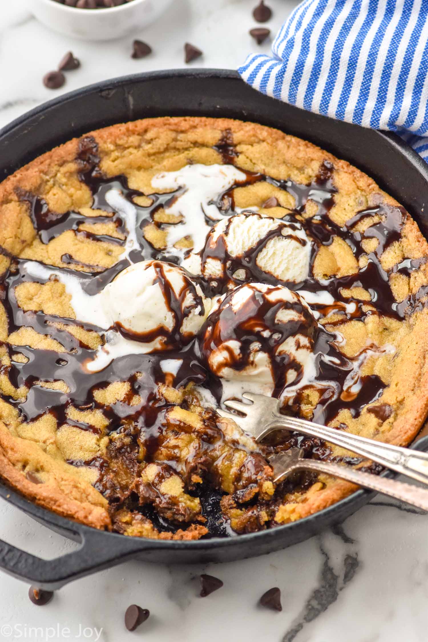 The BEST Homemade Pizookie (Pizza Cookie) - Rich And Delish