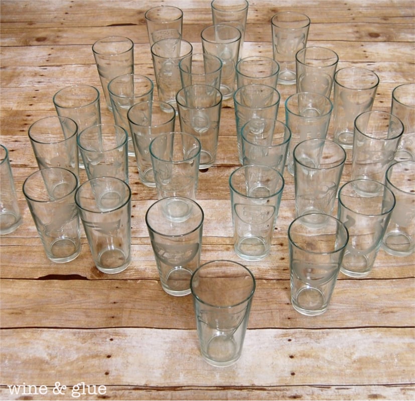 NFL Logo etched glasses from Wine & Glue #football #nfl #etched #glasses via @wineandglue