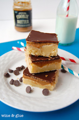 These Sugar Cookie Cookie Butter Bars are a decadent but easy dessert with the rich and wonderful tastes of cookie butter!
