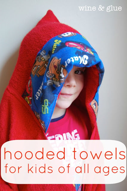 A FREE Hooded Towel pattern that fits babies to big kids!  via www.wineandglue.com