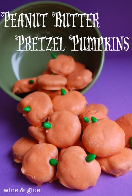 These Peanut Butter Pretzel Pumpkins are stuffed with peanut butter and dressed up as pumpkins just in time for Halloween!