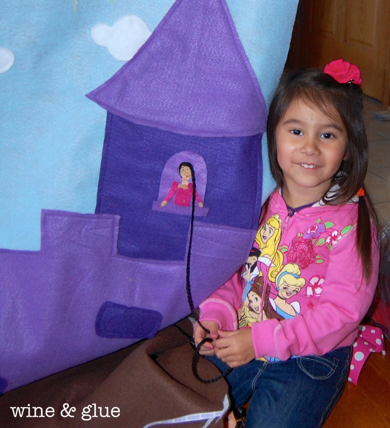 Doorway Castle by Wine & Glue #easy #homemade #gift