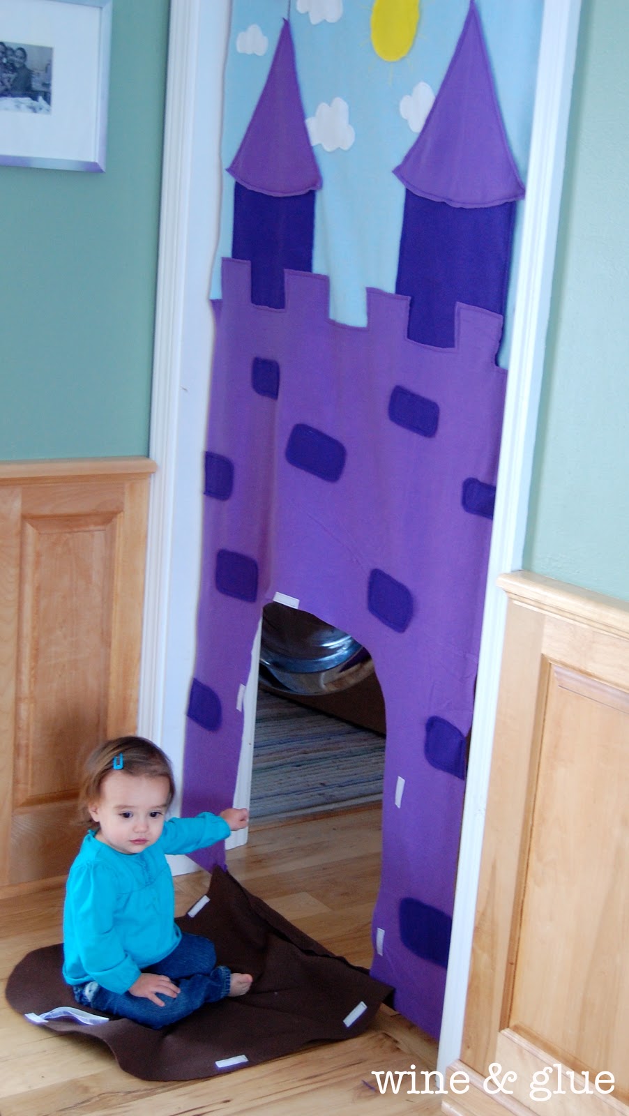 Doorway Castle by Wine & Glue #easy #homemade #gift